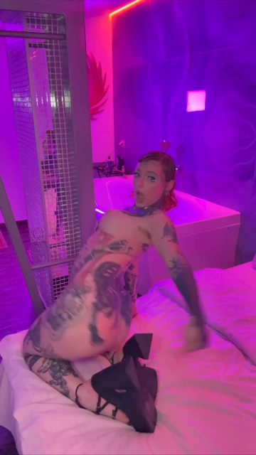 Mossrootflaree – Alt, ass, ass clapping
