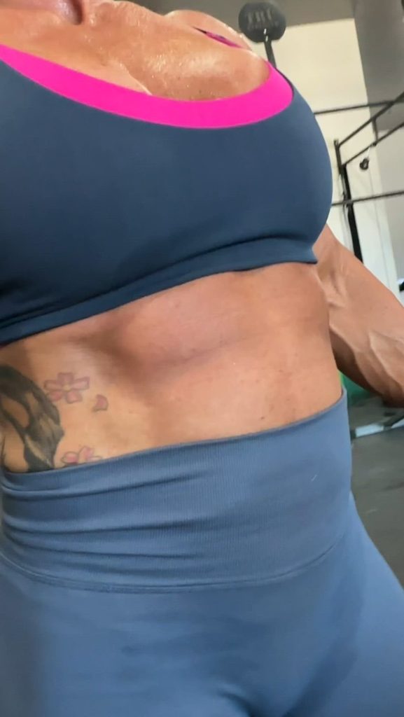 Aleahmuscle – Want this flex up-close?