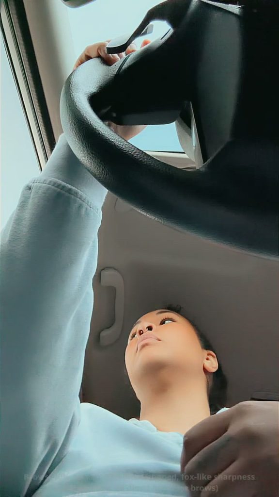 Bubblegumdroptop – A quick, shy flash while driving