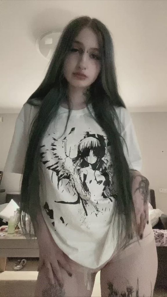 Ayane – Alt, dancing, freaks