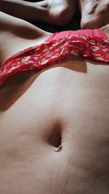Sharonstorm29 – Do you like watching my abdomen swell up and make my navel move?