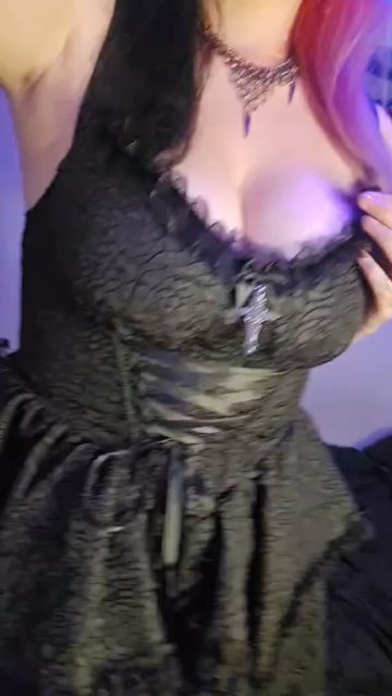Rubydarklove – You thought the dress was cute? Just wait until you see what’s underneath my inn